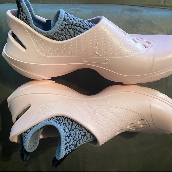 Jordan
System.23 "Pink" clogs - Picture 4 of 7